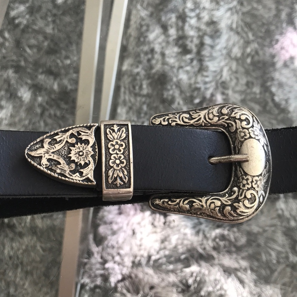 Silver Belt - Picture 2 of 3